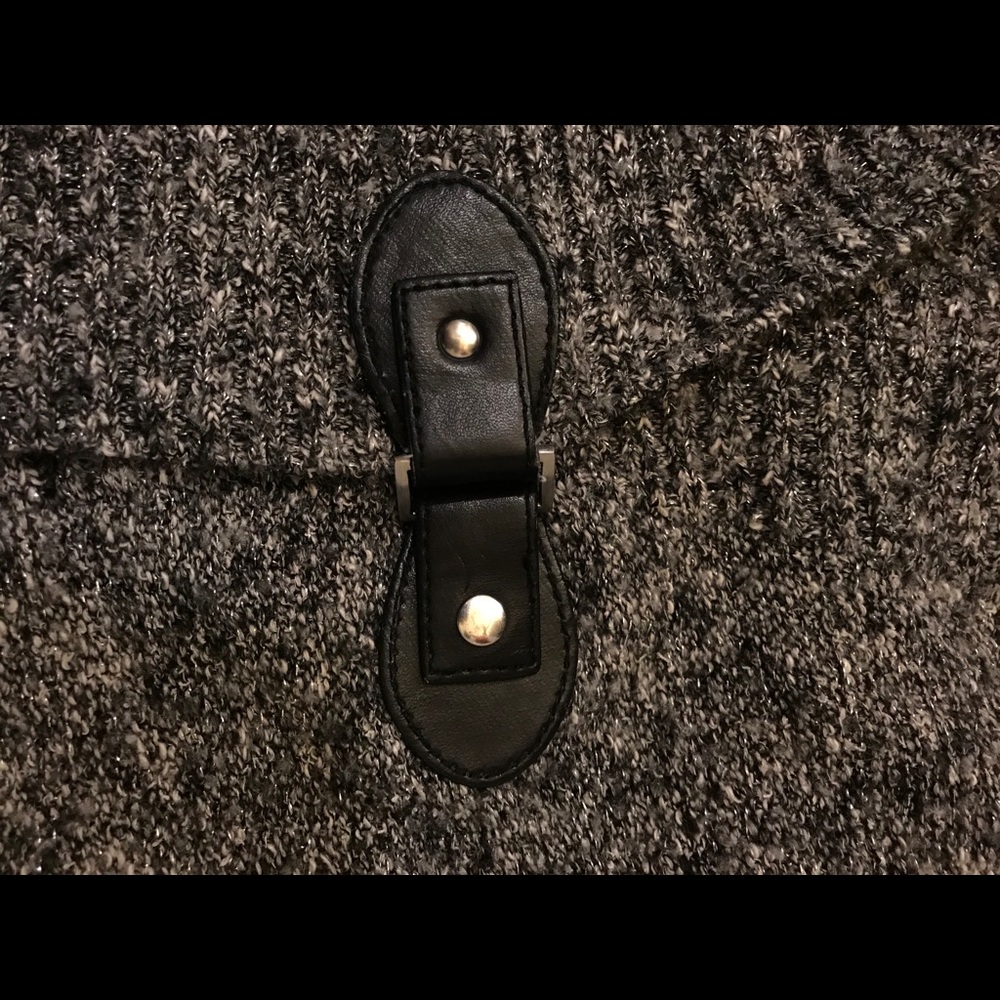 Gray sweater - Picture 4 of 5